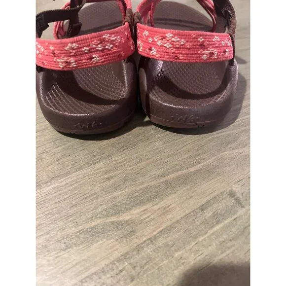 Chaco Women’s 6 - Picture 3 of 5